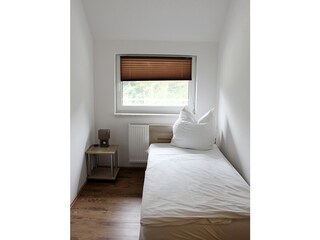 2. Schlafzimmer mit 2 Betten