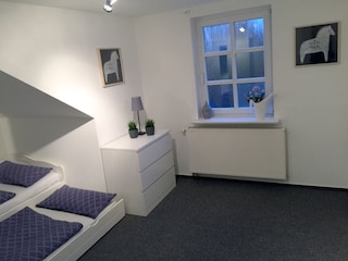 Schlafzimmer 2, Perspektive 3