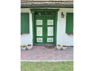 über 200 Jahre alte Eingangstür