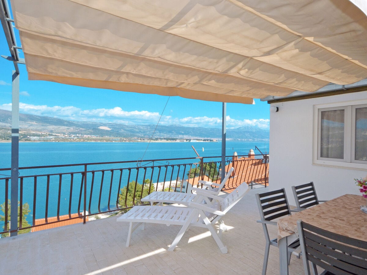 Private Terrasse mit Blick auf Meer