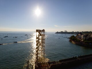 Moleturm im Sonnenlicht