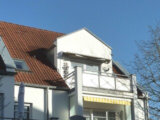 Außenansicht mit Balkon