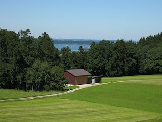 Blick vom Balkon zum Chiemsee