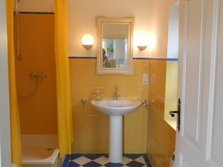 Blick ins Badezimmer