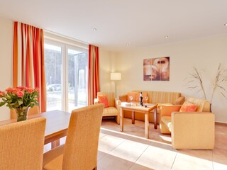 Wohnzimmer mit Terrasse