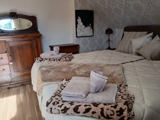 Schlafzimmer oben 2 m x 2m