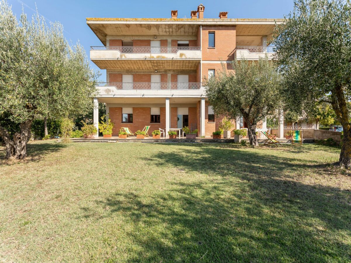 Appartement Tuoro sul Trasimeno Buitenaudio-opname 1