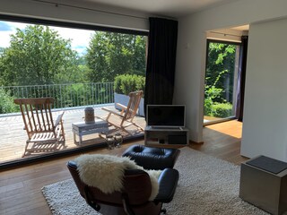 Wohnbericht mit Außenblick Terrasse