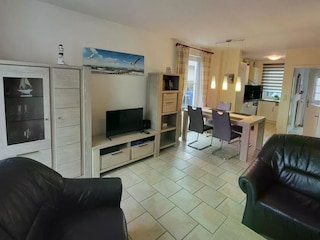 Wohnzimmer mit Essecke