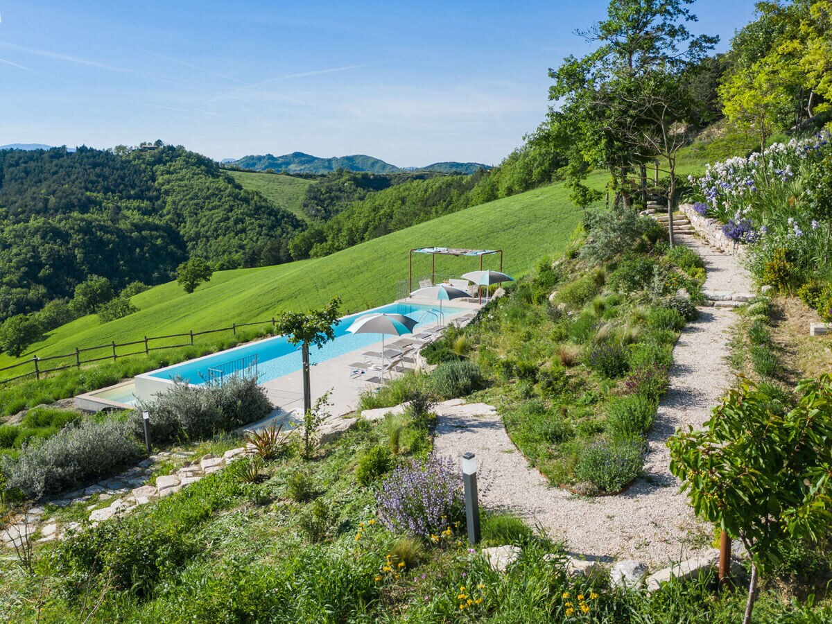 Villa del Duca - Infinity-Pool (16x5)