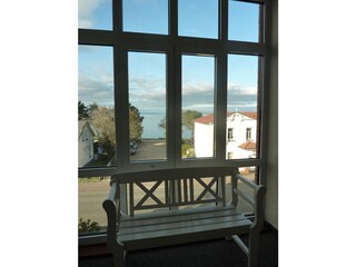 Blick vom Treppenhaus aufs Watt