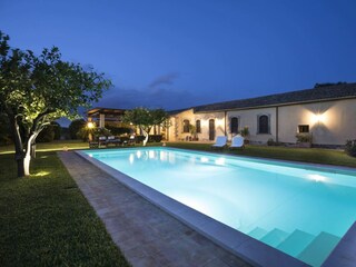 Villa Syrakus Outdoor Recording 1