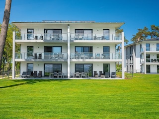 großzügige Balkone und Terrassen