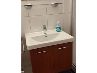 Waschtisch mit Unterschrank