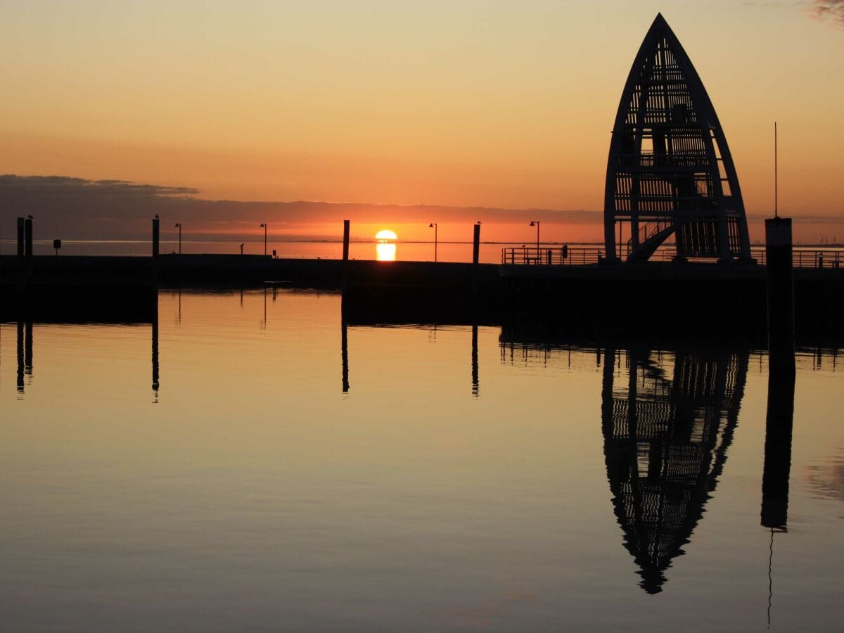 Seezeichen von Juist beim Sonnenuntergang