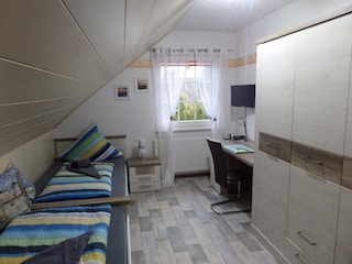 Schlafzimmer 2