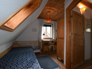 Schlafzimmer 2