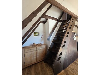 Treppe ins Obergeschoss