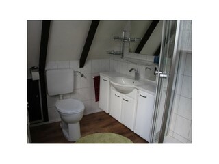 Badezimmer mit Dusche