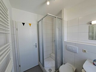 Tageslicht-Bad mit DU/WC