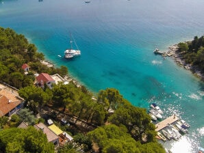 Ferienhaus AQUAMARINE SUITE 40m vom Strand mit Meerblick - Mali Losinj - image1