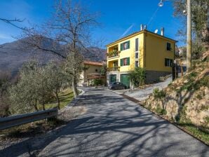 Casa per le vacanze Caratteristica casa vacanze a Erli con balcone - Erli - image1