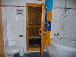 Badezimmer, Sauna vorhanden