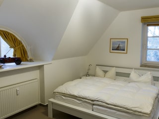 Schlafziimer 1 mit Doppelbett 1. Etage