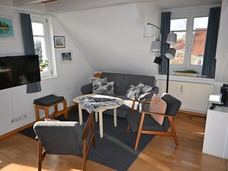 nue bequeme Couch und Sessel
