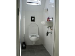 Extra Toilette oben (neu)