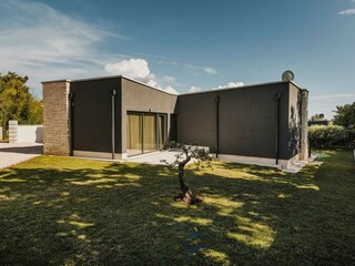 Vakantiehuis Basanija Document 75