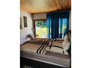 Schlafzimmer II mit Boxspringbett