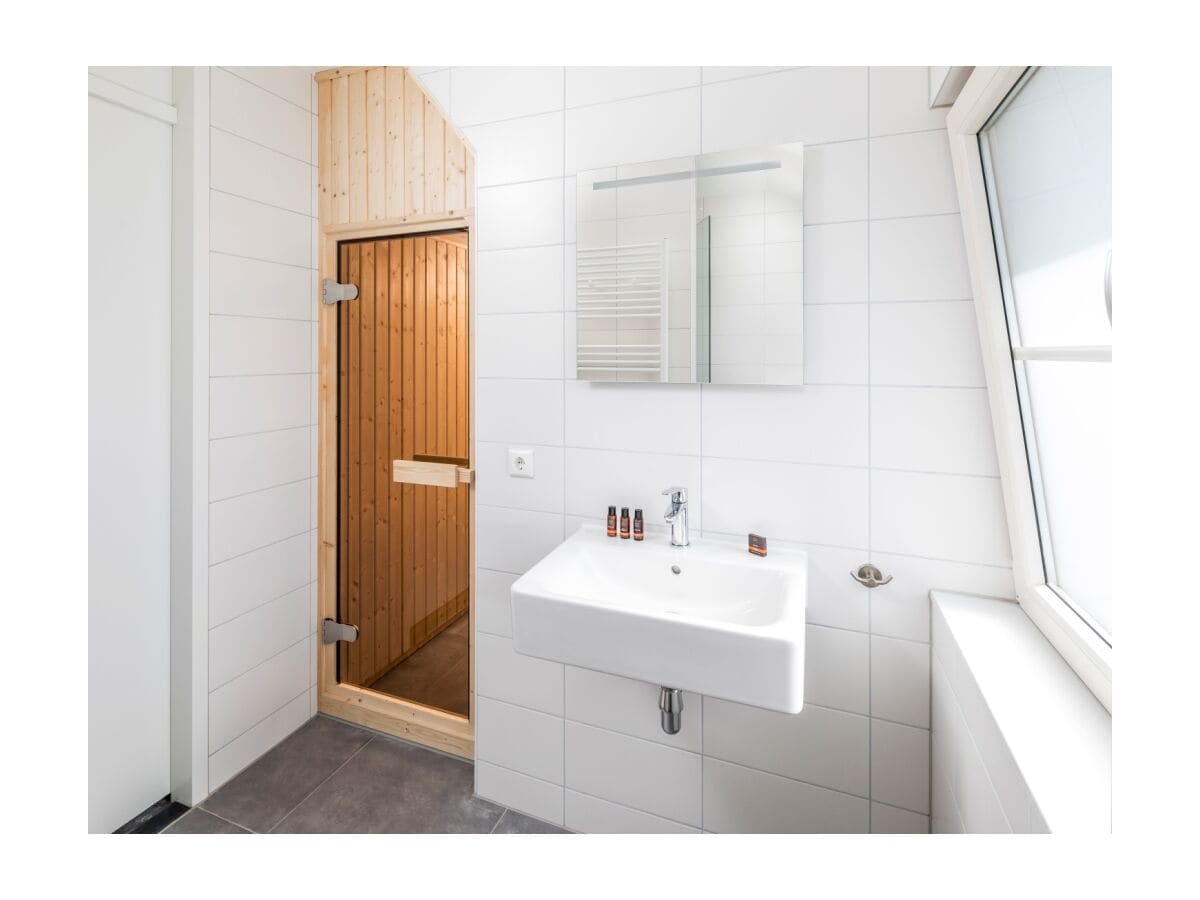 Eines der 2 Badezimmer (eine mit Sauna)