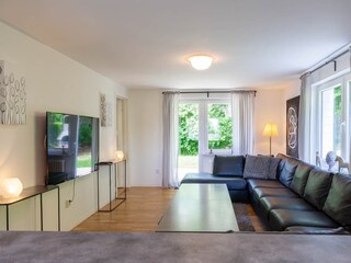 Wohn-/Essbereich mit offener Küche