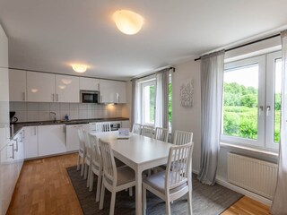 Wohn-/Essbereich mit offener Küche