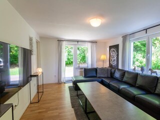 Wohn-/Essbereich mit offener Küchei