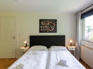 Schlafzimmer 4