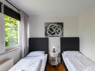 Schlafzimmer 5