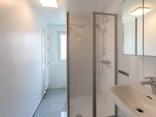 Badezimmer 2