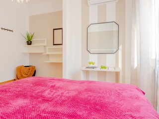 Schlafzimmer mit Doppelbett