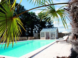 Pool mit Poolhouse, solar geheizt