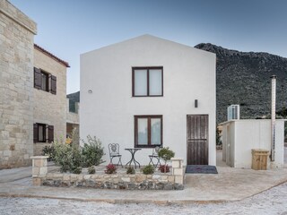 The Intimate Villa