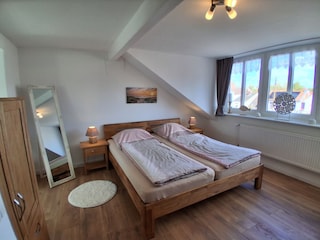 Schlafzimmer 2.OG
