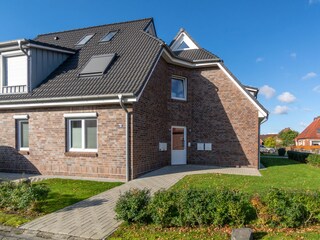 Frontansicht des Hauses mit Eingang