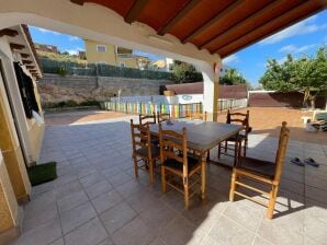Ferienhaus Haustierfreundliche Villa mit Pool - El Vendrell - image1
