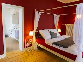 Rotes Schlafzimmer