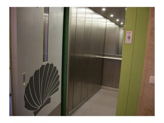 Der große Fahrstuhl im Haus am Yachtahfen in Burgtiefe