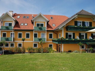 Speiserestaurant in 250 m Entfernung (Winterm. geschl.)