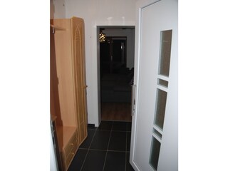 Eingang mit Vorraum und Garderobe