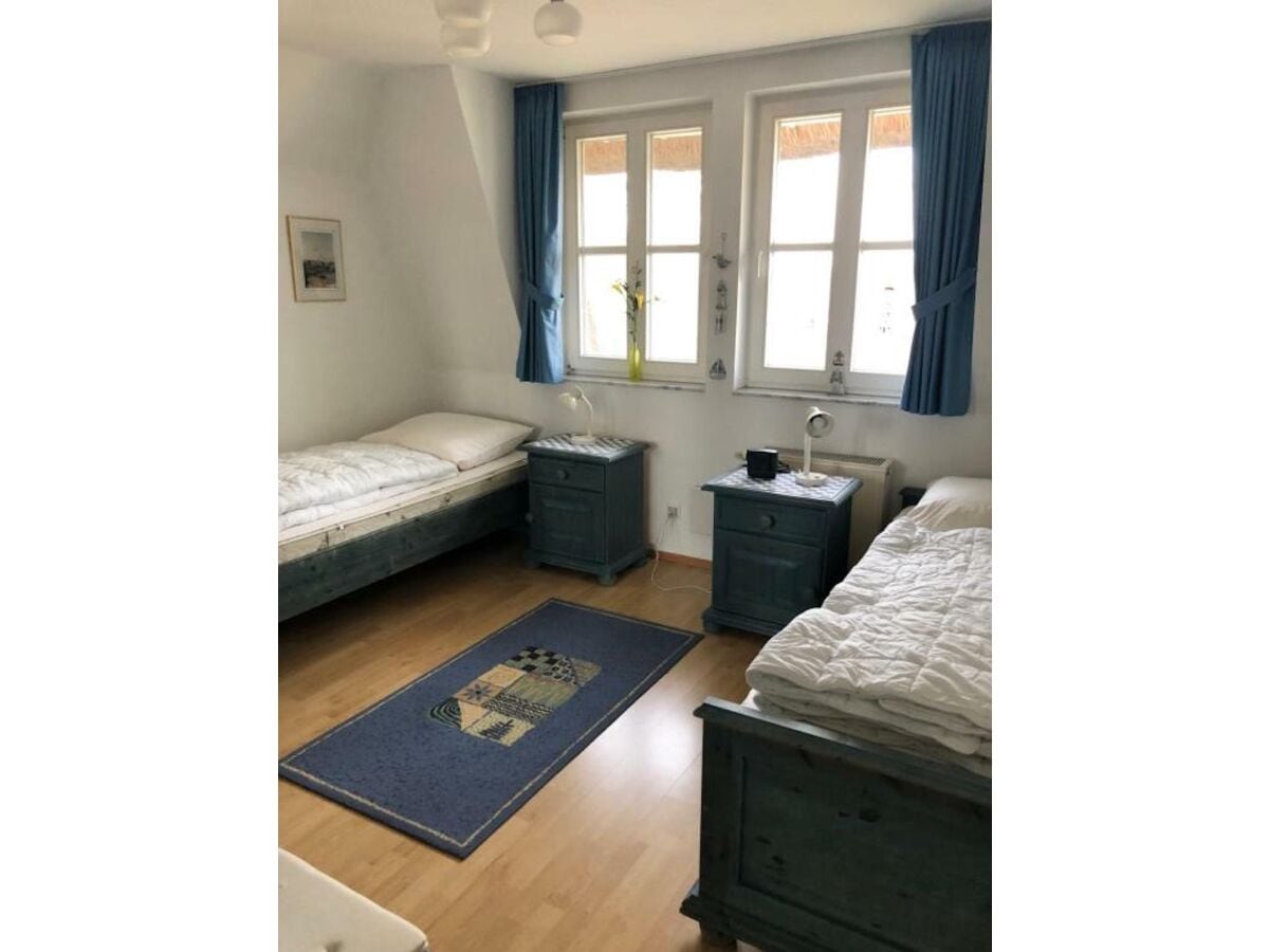 Schlafzimmer mit Einzelbetten Bild 2